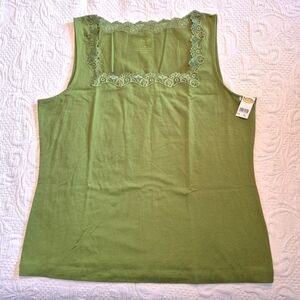 Talbots women's size XL green tank top with soft lace collar trim. New